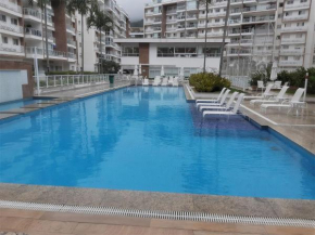 RE402 - Super novo apartamento em condominio fechado